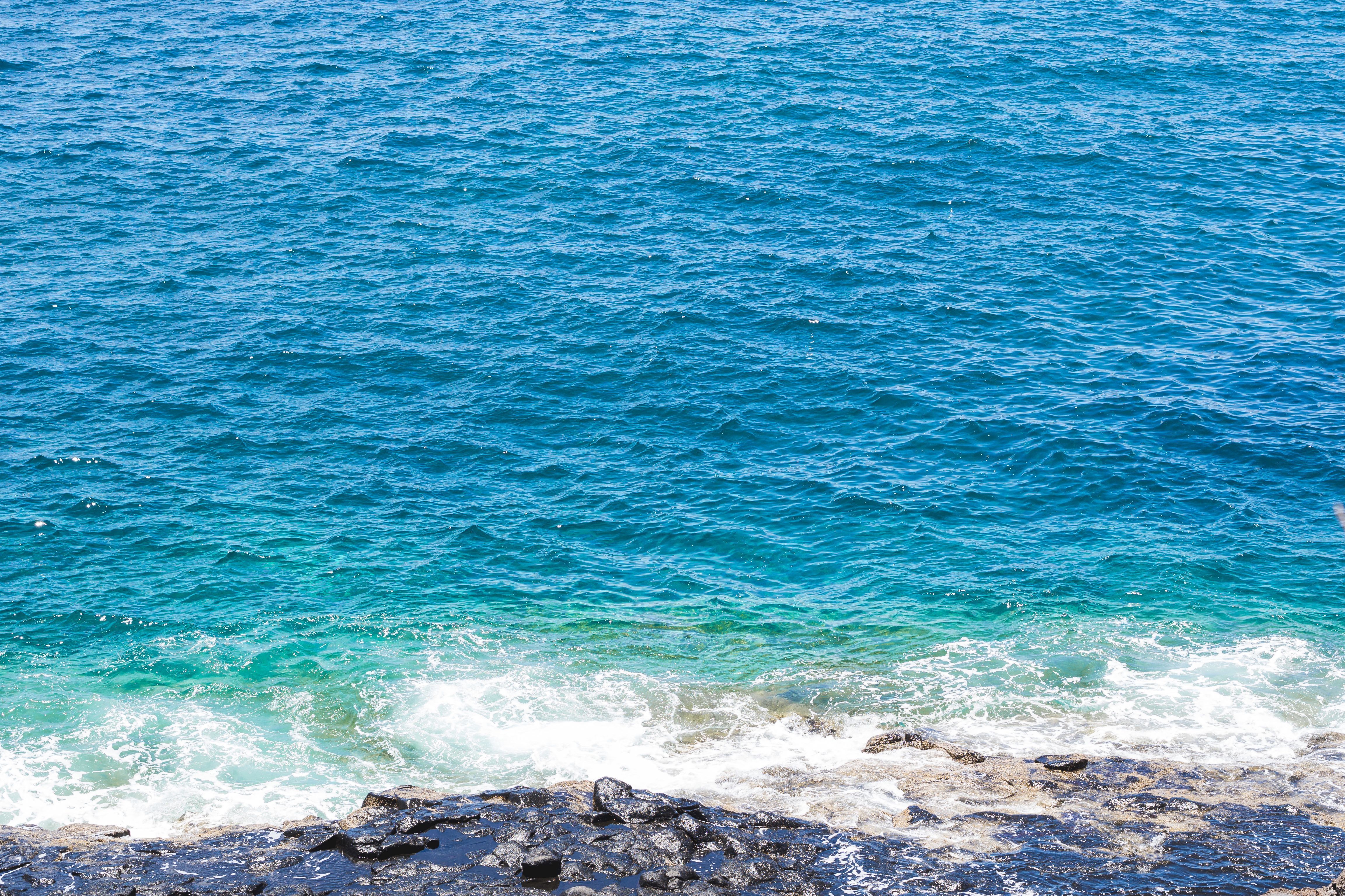 Guarda Costeiras da Itália recupera seis corpos de vítimas de naufrágio no Mediterrâneo