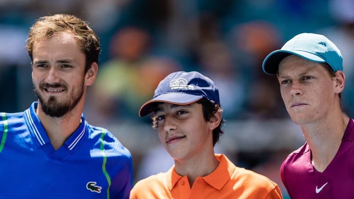 Medvedev bate Sinner e conquista o Miami Open pela 1ª vez