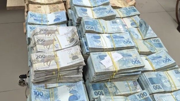 Mega da Virada de R$ 570 milhões: saiba a chance de ganhar com aposta regular e com bolão