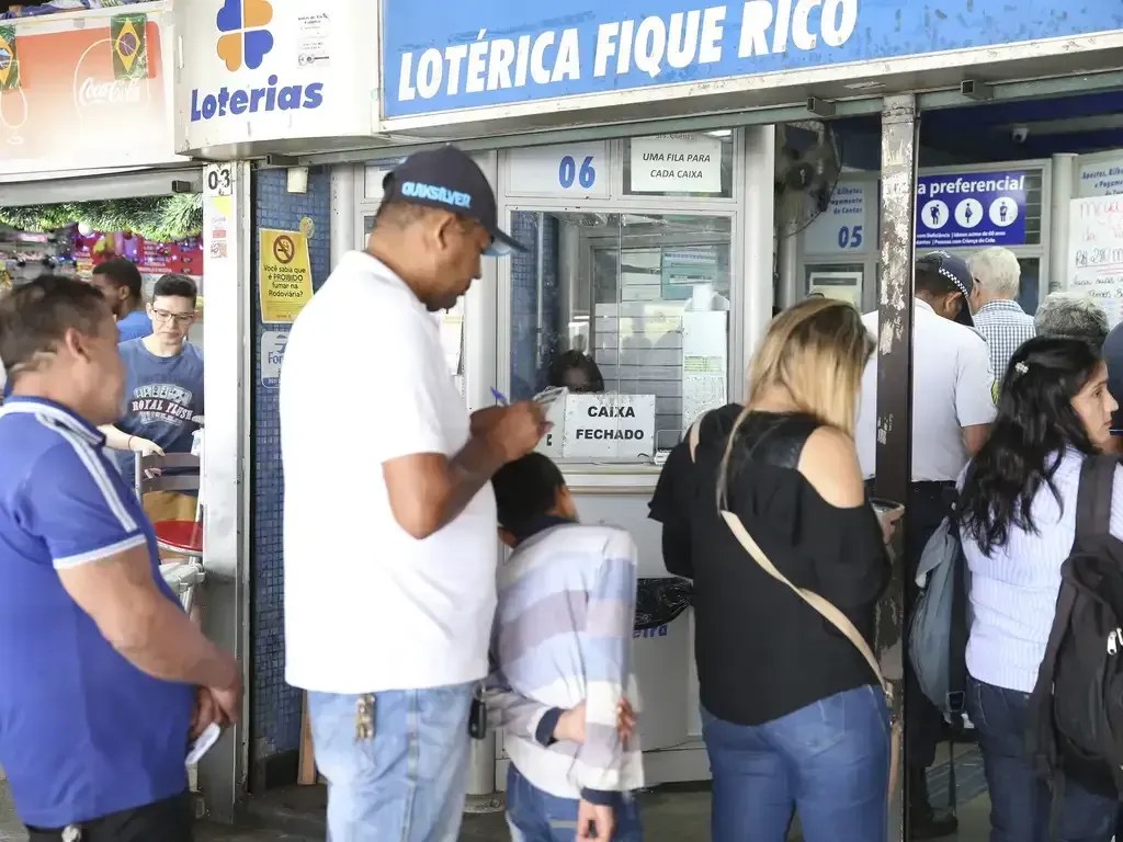 Mega da Virada: apostadores sonham alta com o maior prêmio da história