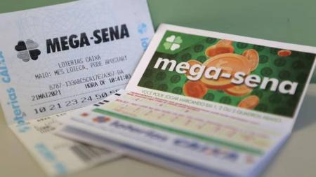 Mega-Sena pode pagar R$ 12 milhões no sábado (14)