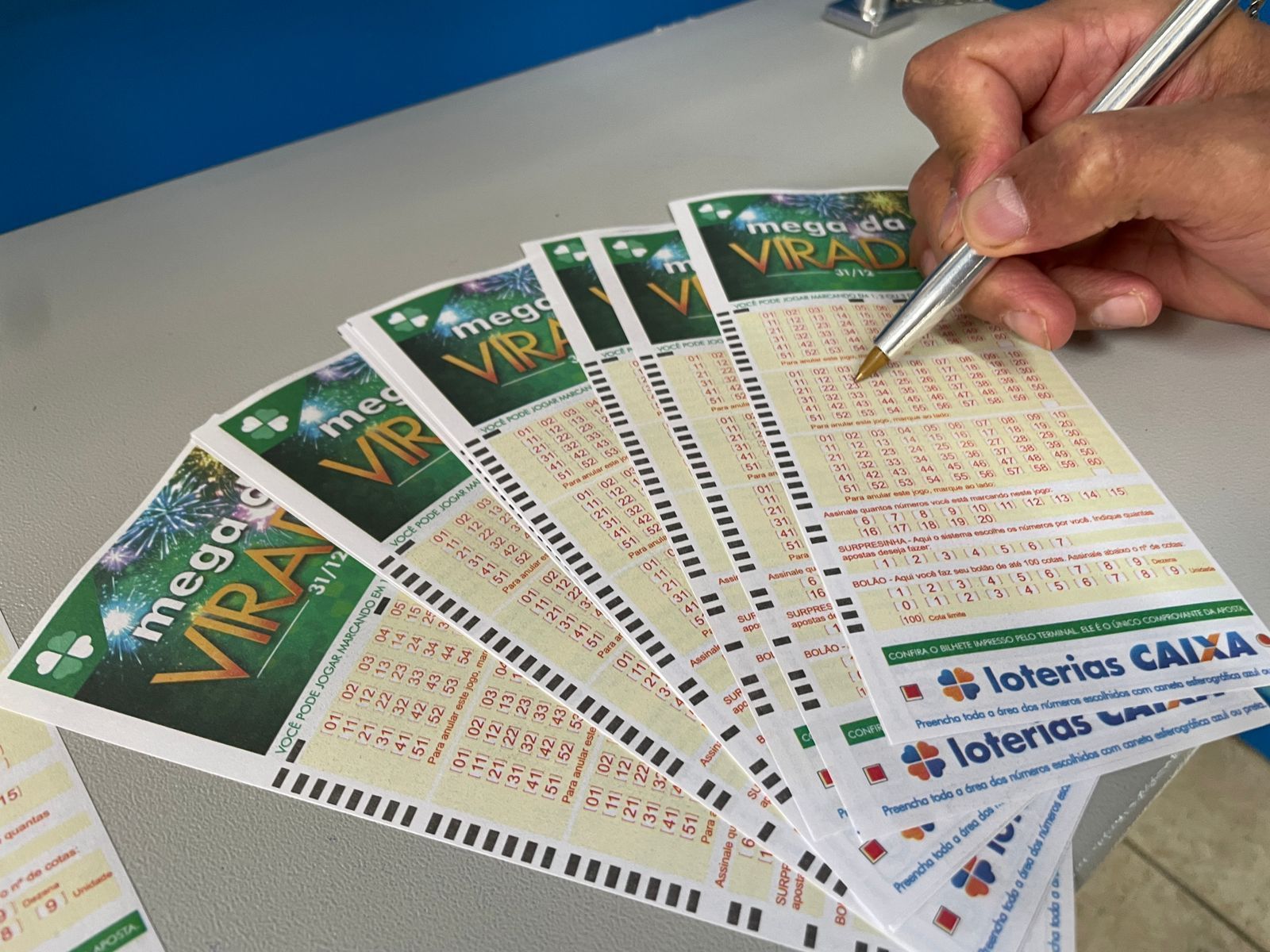 Mega da Virada: chance de ser atingido por raio é 50 vezes maior do que levar prêmio
