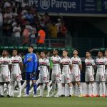Meia do São Paulo acaba com gramado do Palmeiras no Allianz Parque