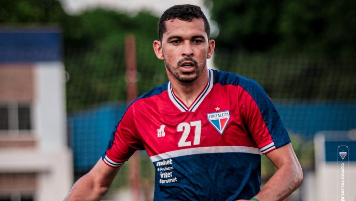 Fortaleza prorroga contrato antes de emprestar zagueiro para o Coritiba