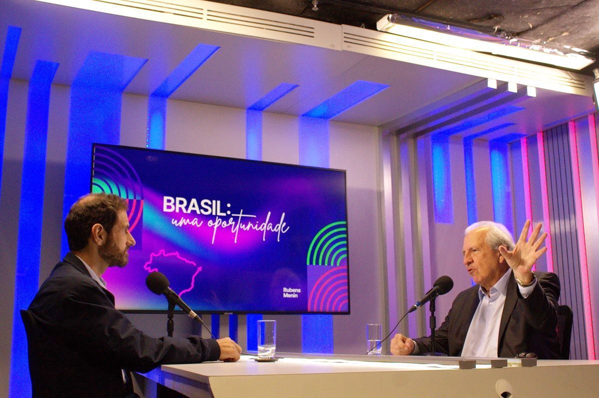 Em podcast de Rubens Menin, economista da XP explica o que é preciso para controlar a inflação