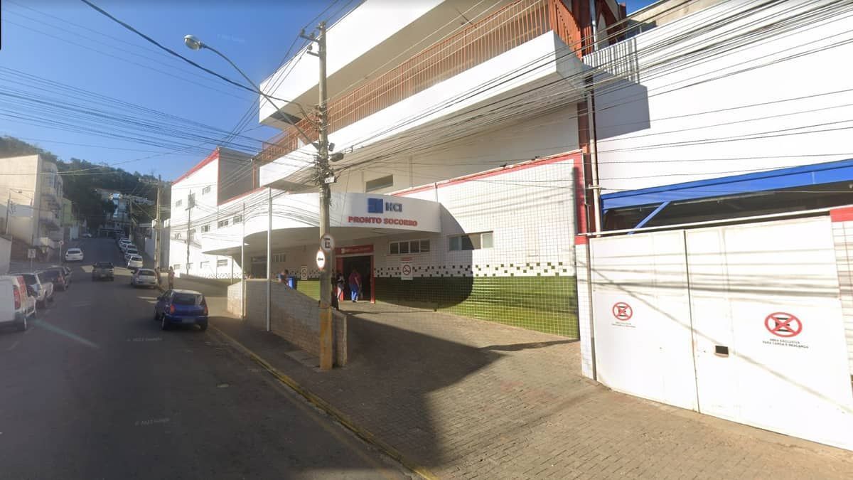 Mãe é presa após esfaquear filha de 3 anos para fazê-la parar de chorar