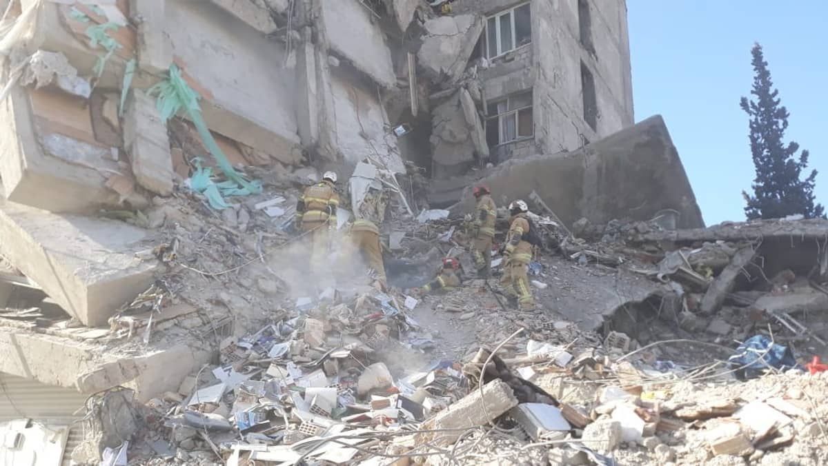 Terremoto: bombeiros de Minas atuaram por 7h em resgate de criança de quatro anos na Turquia 