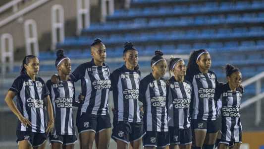 Jogadoras do Ceará durante disputa de pênaltis na final do Campeonato Cearense de 2025