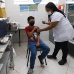 Vacina do HPV está abaixo da meta em MG e governo faz alerta para que crianças de 9 a 14 anos sejam imunizadas