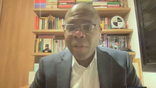 Mentira mal elaborada, diz ministro Silvio de Almeida à CNN sobre críticas ao seu perfil acadêmico.