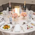 Globo de Ouro 2023: conheça o menu que inclui salmão islandês, espumante de R$ 700 e água de R$ 36