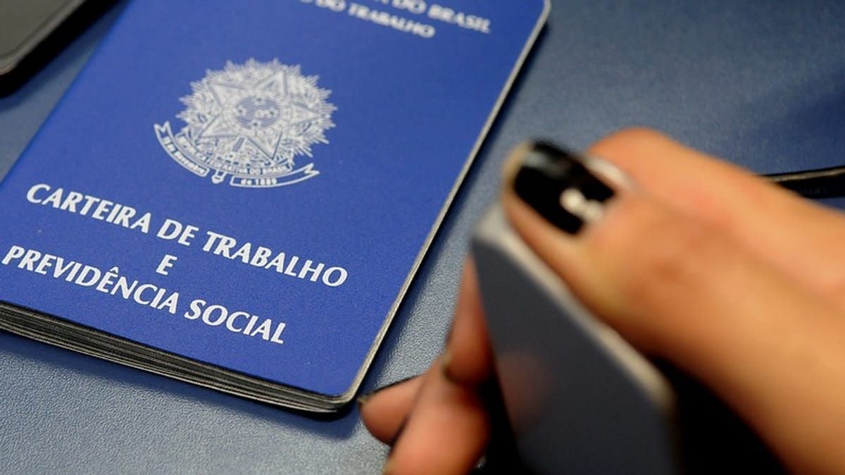 Mercado vê 'primeiros sinais' de desaceleração na geração de emprego