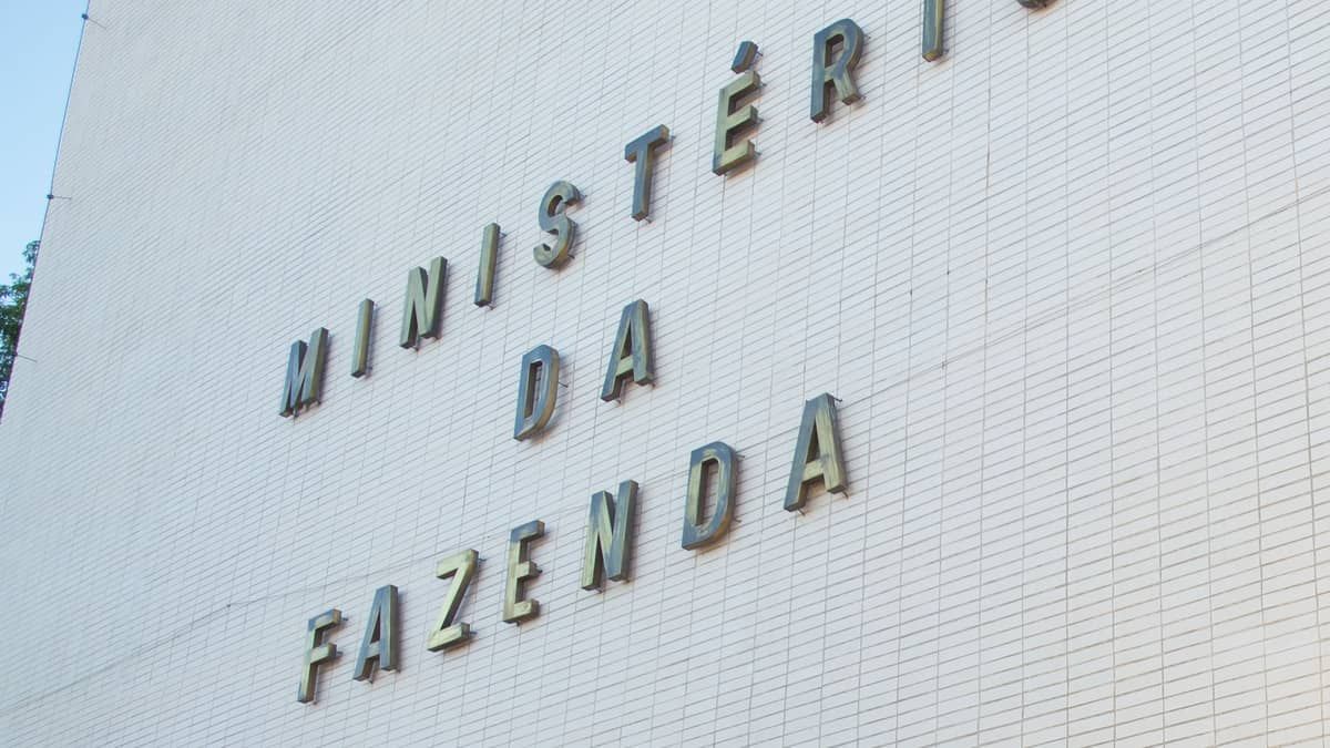 Mercado já reduz previsões de juros e inflação, mas analistas mantém cautela