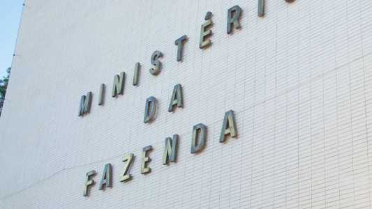 Mercado já reduz previsões de juros e inflação, mas analistas mantém cautela