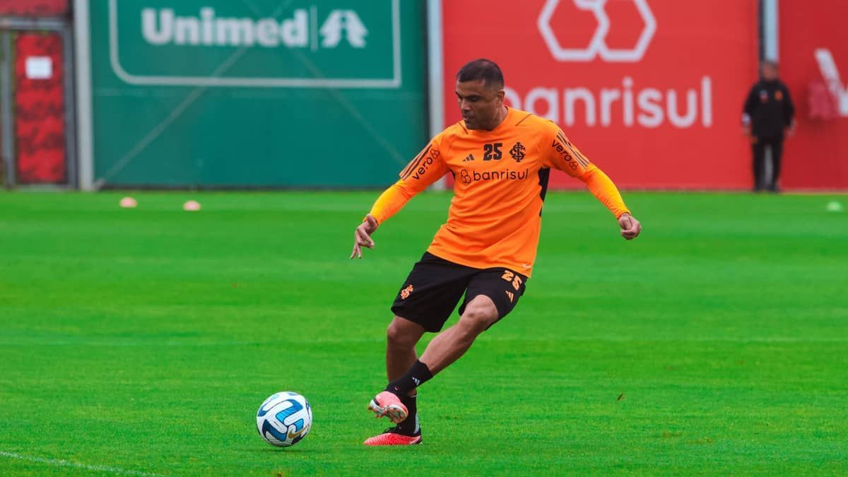 Inter tem três jogadores pendurados para a semifinal da Libertadores