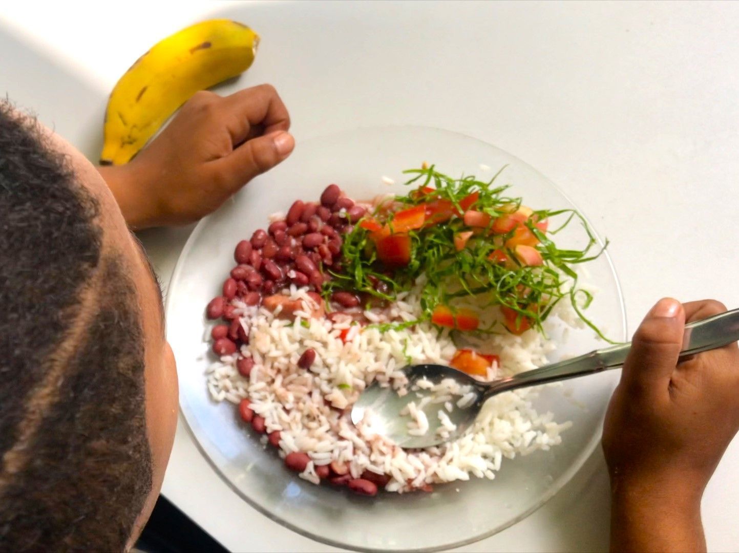 Programa de merenda escolar distribui 80 mil refeições por ano em BH