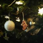 Retirada da decoração de Natal exige cuidados com energia elétrica e trabalho em altura