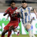 Argentina vence Panamá em amistoso com gol 800 de Messi