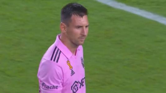 Messi deixou o campo devido a um incomodo
