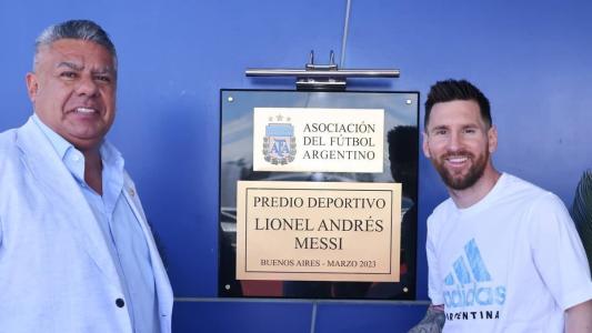 Messi é homenageado na Argentina com nome de CT da seleção