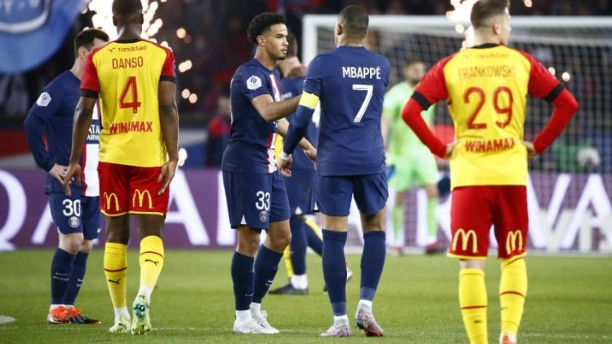 Em duelo de líderes, PSG vence Lens no Francês com shows de Mbappé e Messi