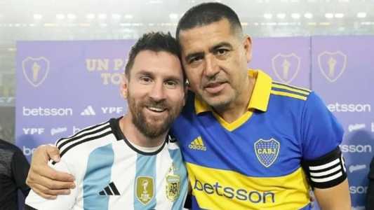 Messi e Riquelme estiveram juntos em campo na Bombonera