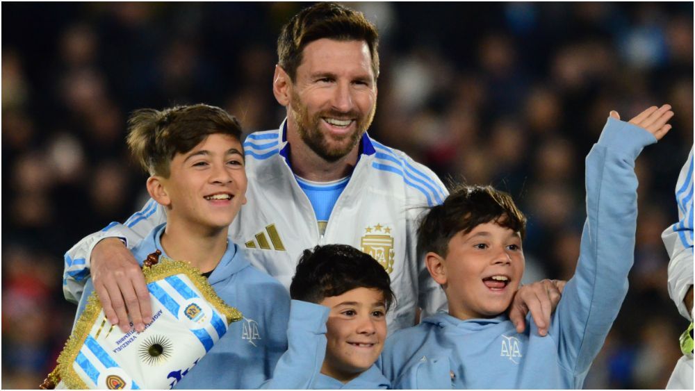 Messi reage à vitória da Argentina e faz mistério sobre futuro: 'Só Deus sabe'