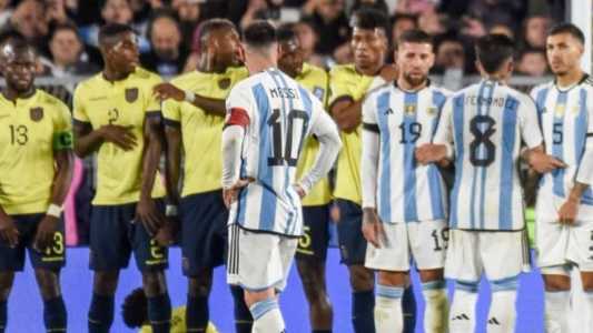 Messi marcou, de falta, gol da vitória da Argentina