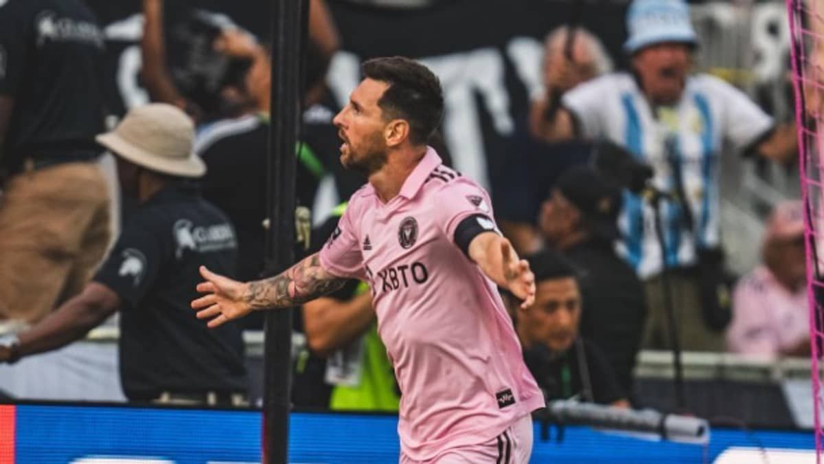 Torcida 'esvazia' estádio quando Messi é substituído no Inter Miami; assista 