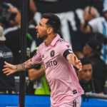 Torcida 'esvazia' estádio quando Messi é substituído no Inter Miami; assista