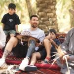 Messi viaja, falta treino, e causa insatisfação no PSG, diz jornal
