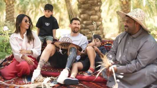 Messi viajou com a família para a Arábia Saudita