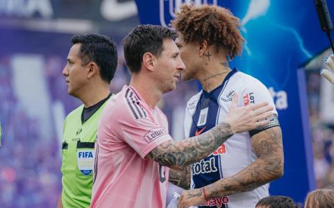 Messi e Gurerrero se cumprimentam antes de Alianza Lima 3 x 0 Inter Miami, em amistoso em janeiro de 2026