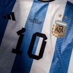 Camisas utilizadas por Messi durante Copa do Mundo são leiloadas por valor milionário