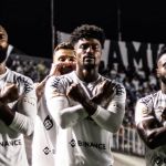 América sai na frente, mas leva virada do Santos e segue na lanterna da Série A