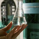 Venda de drinks em lata aumenta 200% após intoxicações por metanol, diz empresário