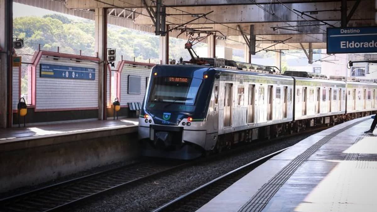 Depois de caos nas estações, Metrô de BH mantém funcionamento em horário reduzido pelo quarto dia