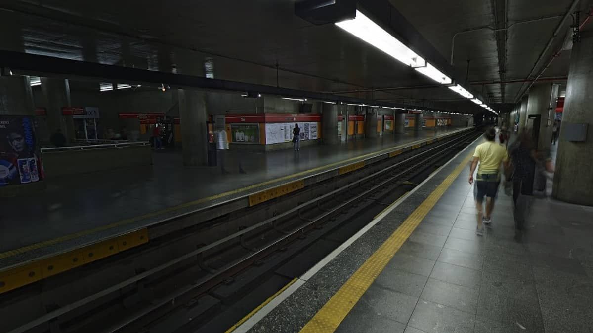 Bombeiro civil morre ao ser 'empurrado' nos trilhos do metrô de São Paulo 