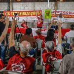 Após assembleia, metroviários encerram greve do Metrô em São Paulo 