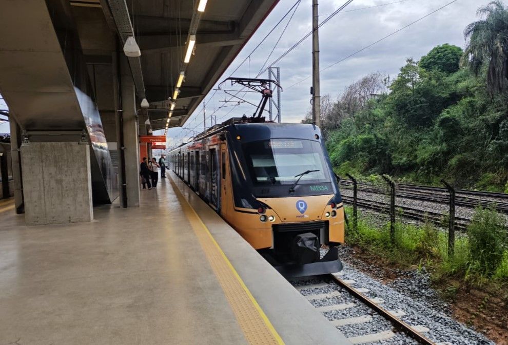 Novo Eldorado: estação de metrô tem passagens gratuitas e fluxo baixo em Contagem