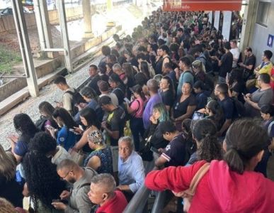 Metroviários dos estados de São Paulo, do Rio de Janeiro, do Rio Grande do Sul, de Minas Gerais e de Pernambuco e do Distrito Federal (DF) decidiram, nessa quarta-feira, participar “ativamente” das manifestações e paralisações convocadas pelas centr