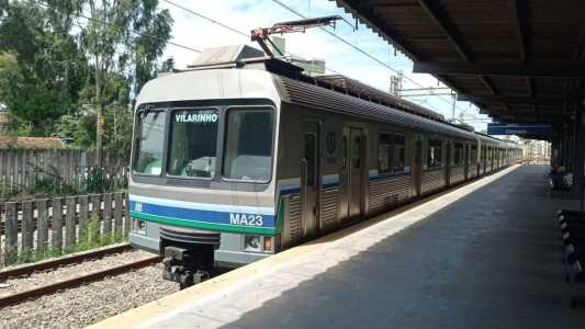Metroviários seguem com a greve na capital