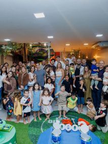 Alexander Barboza ao lado do filho Victorio