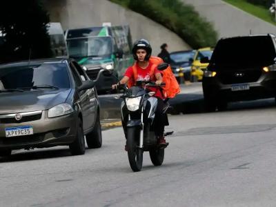 Rio inaugura primeira “motofaixa“ da cidade nesta segunda-feira (19) | CNN Brasil