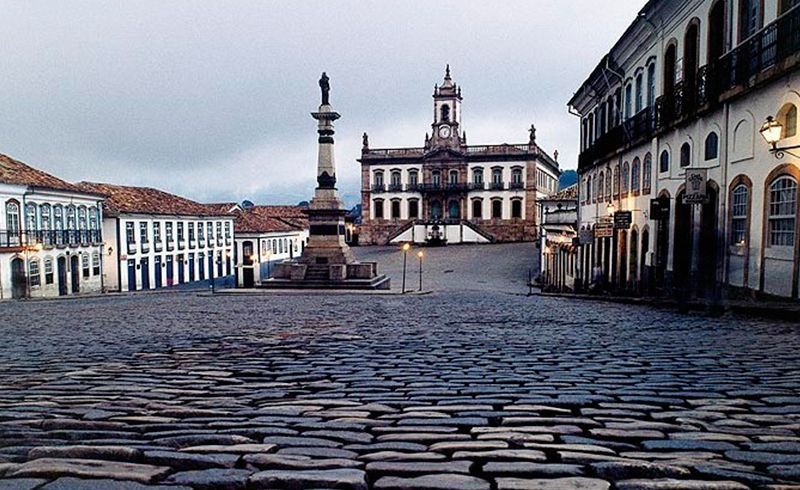 Justiça mantém liminar que proíbe eventos na Praça Tiradentes, em Ouro Preto (MG)