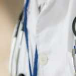 Fhemig oferece vagas para médicos e auxiliares administrativos em BH e Patos de Minas