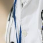 Fhemig oferece vagas para médicos e auxiliares administrativos em BH e Patos de Minas