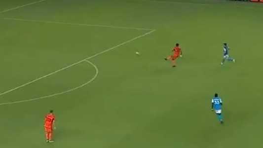 Micael, ex-Atlético, errou recuo e marcou gol contra pelo Houston Dynamo