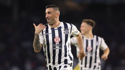 Michael Santos é o artilheiro do Campeonato Argentino com 13 gols marcados