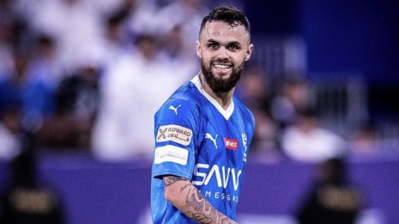 Cruzeiro negocia a contratação de atacante Michael, do Al-Hilal